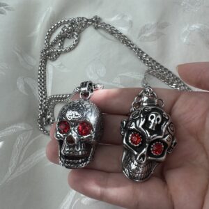Náhrdelník lebka chirurgická ocel