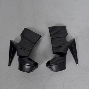 Carvela boots size 38